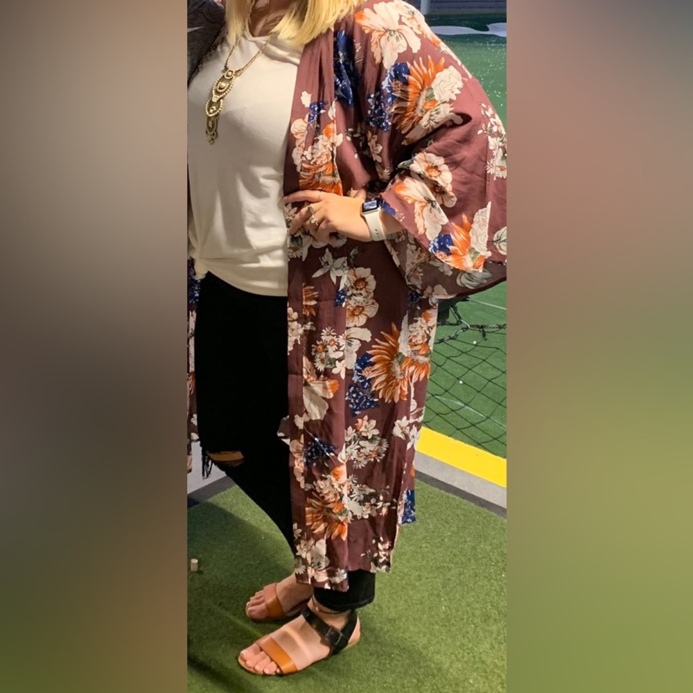 💥$5 FLASH SALE 💥 Floral kimono